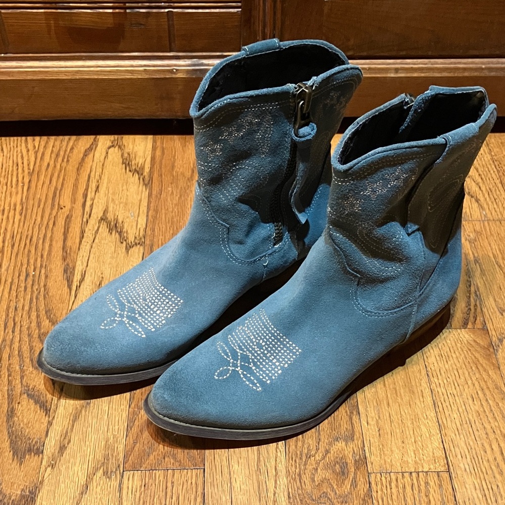 Boutique 9 Teal Suede Ankle Boots